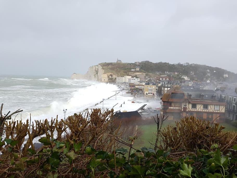 Flat For 2, Free Car Park, 250 M From The Seaside. Appartement Étretat